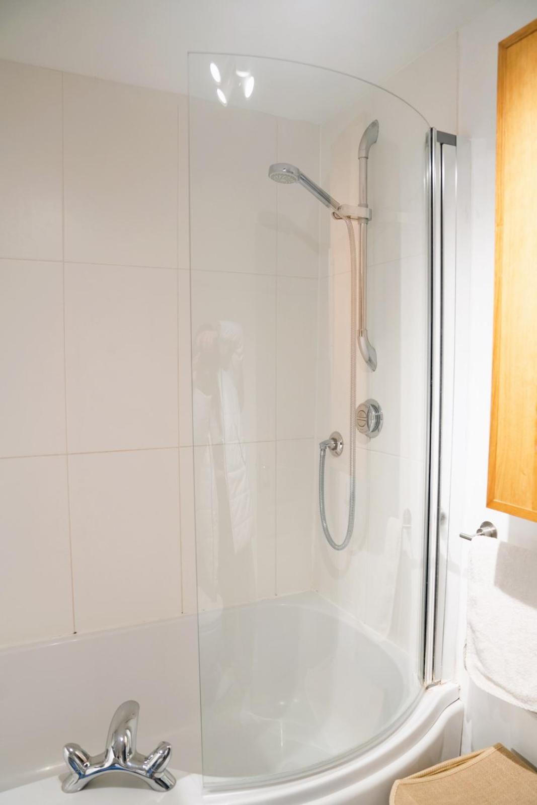 Urban Oasis Apartment บิลเลอร์ริคีย์ ภายนอก รูปภาพ
